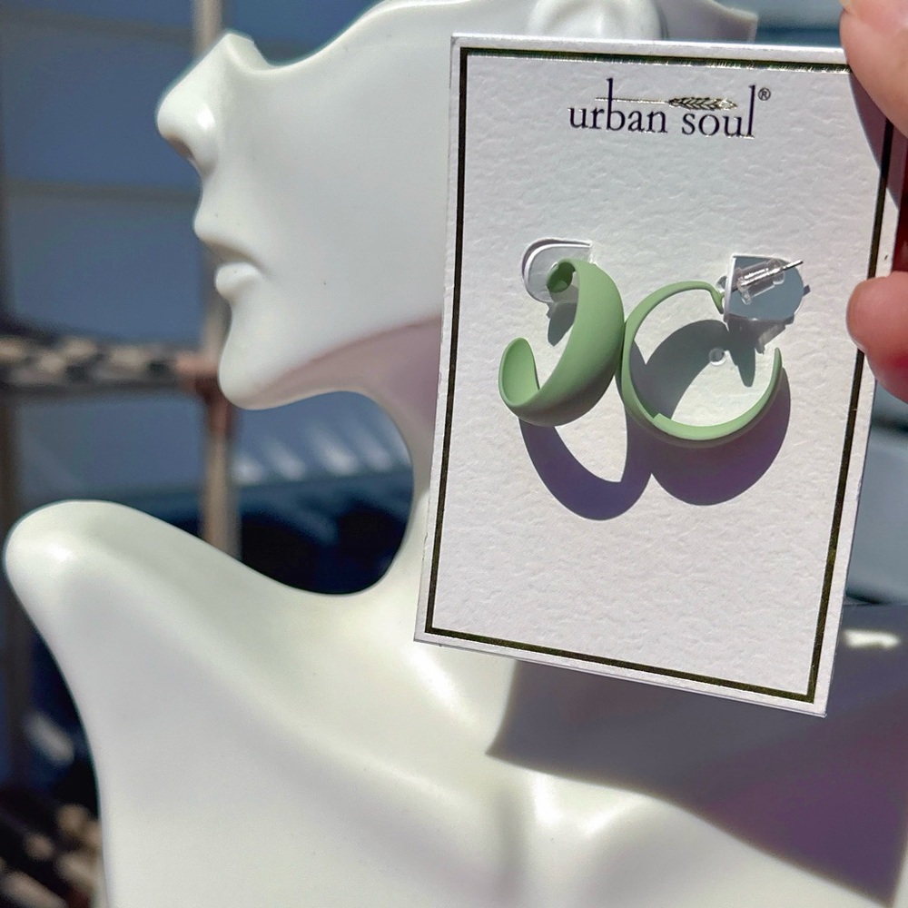 4pcs for $20 in my store ‼️Urban soul earrings small open loop green lightweight